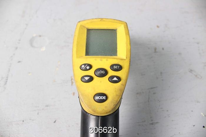 Used Labcor 35629-20 Non-contact Thermometer #30662