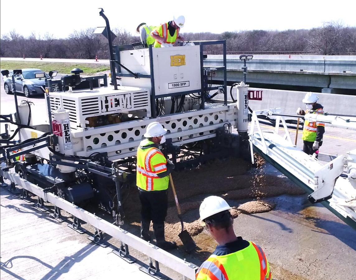 Extrusora de Concreto para Pavimentos SFP1800 "SLIP FORM PAVER"