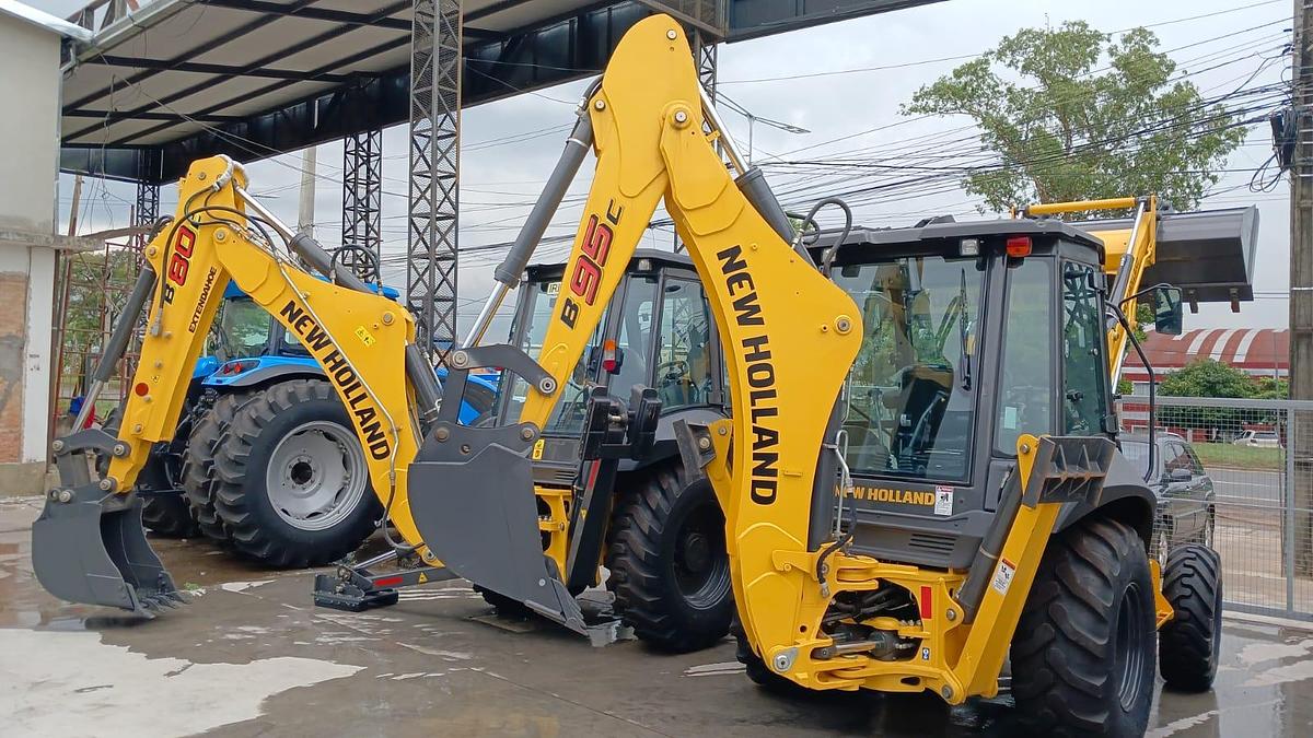 RETROEXCAVADORA NEW HOLLAND