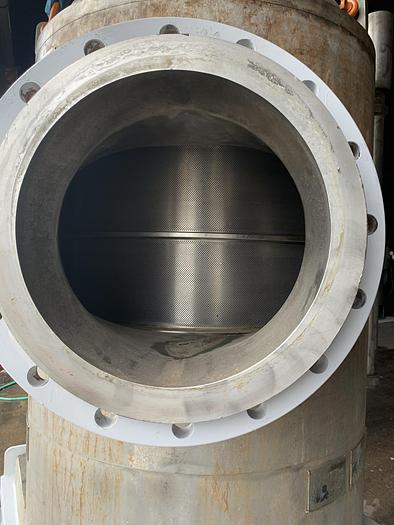 Used BLACK CLAWSON MODEL UV-500 PRESSURE SCREEN S/S 75HP