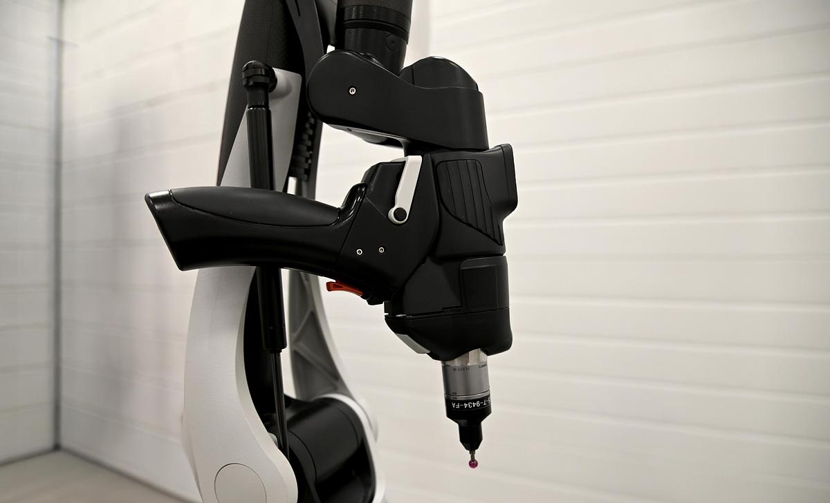 Used HEXAGON ABSOLUTE 83 WITH ABSOLUTE SCANNER AS1