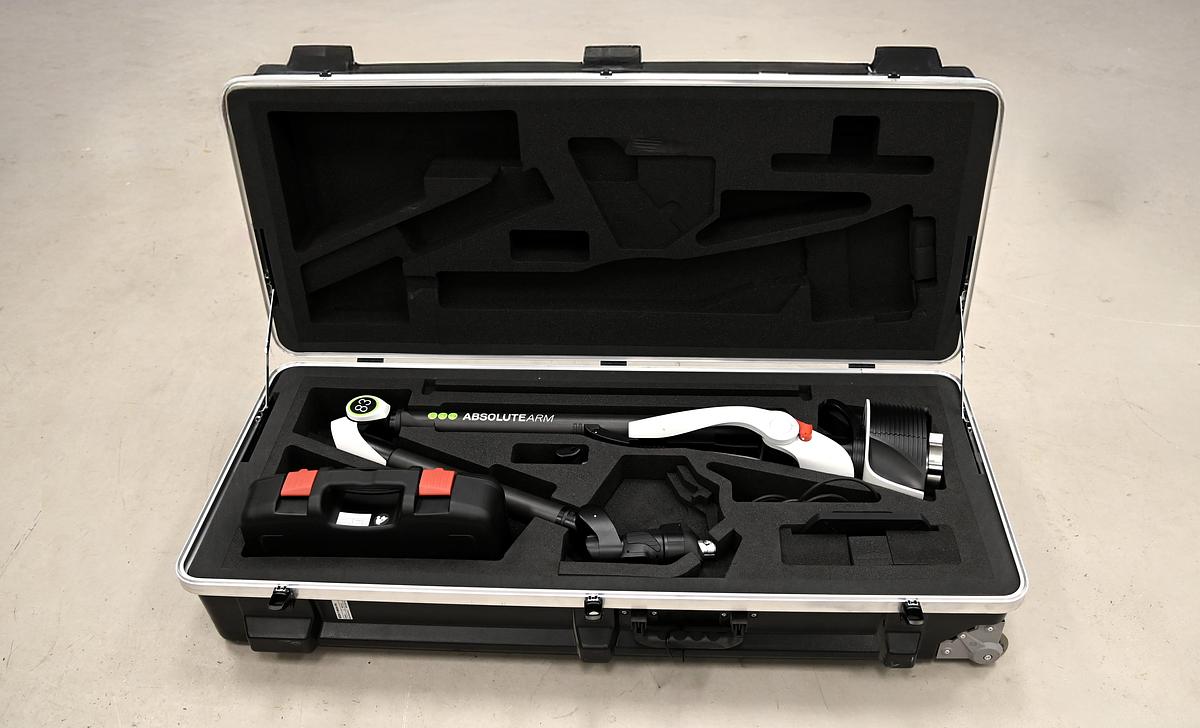 Used HEXAGON ABSOLUTE 83 WITH ABSOLUTE SCANNER AS1