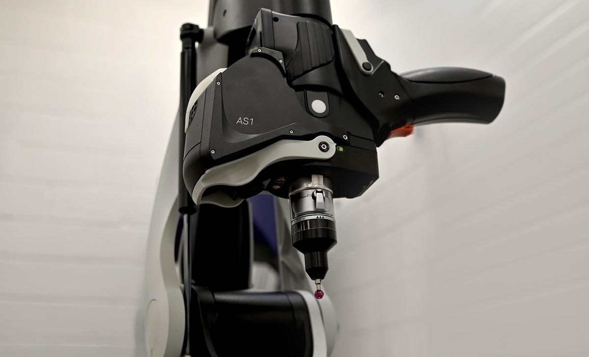 Used HEXAGON ABSOLUTE 83 WITH ABSOLUTE SCANNER AS1