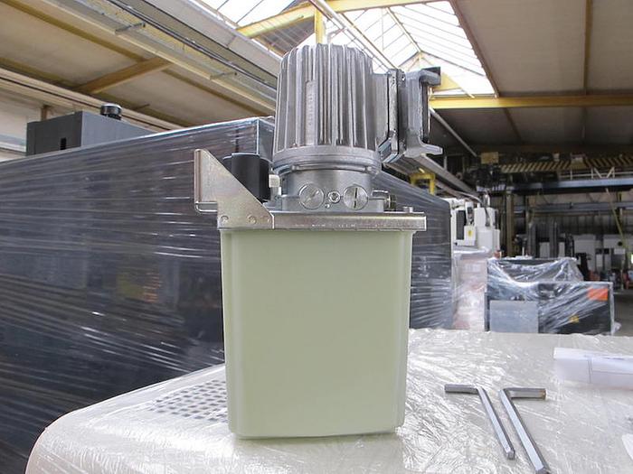 Gebraucht Zentralschmiereinheit SKF MFE5-KW6 mit Drehstrommotor