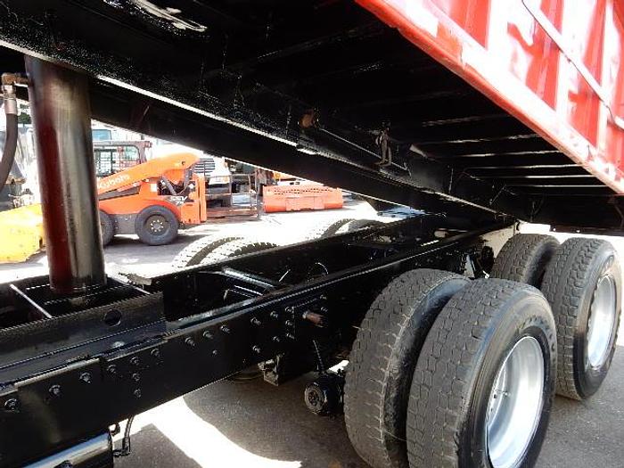 Used 2001 International 4900