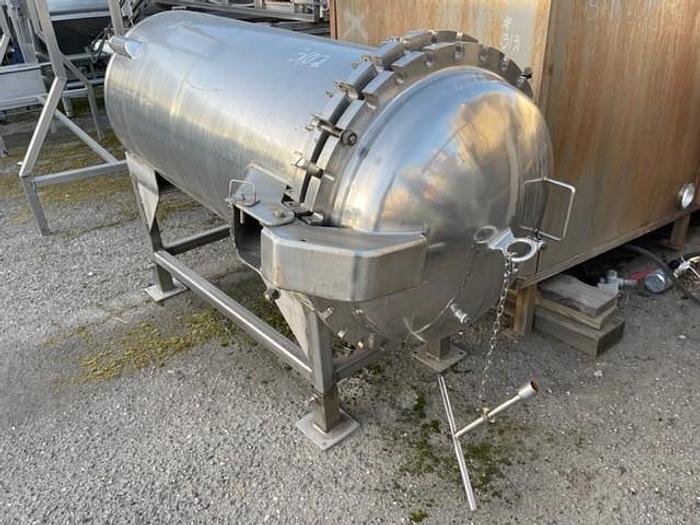Used Brighton Corp. 110 Gallon Filter Tank