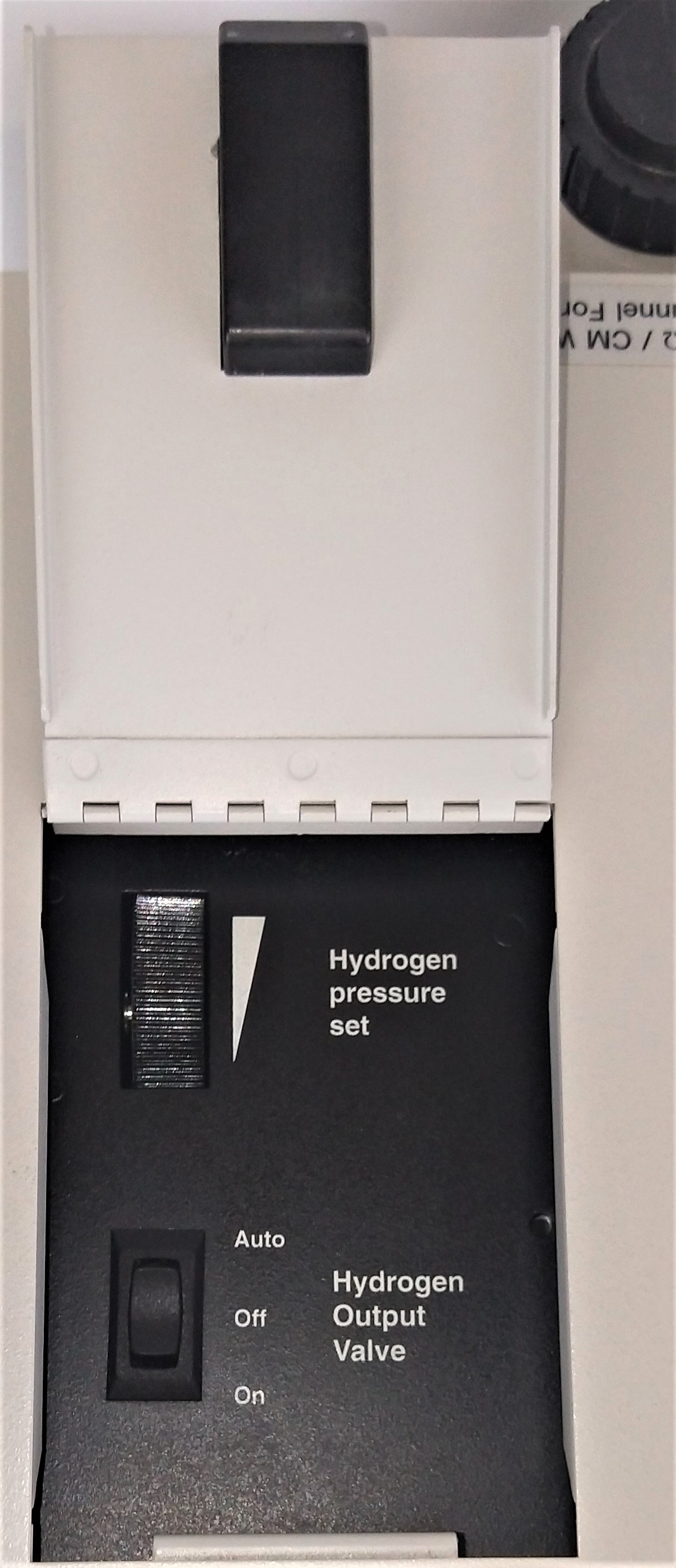 Used Parker Balston H2PD-150NA Hydrogen Generator
