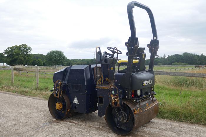 Used 2011 CAT CB24