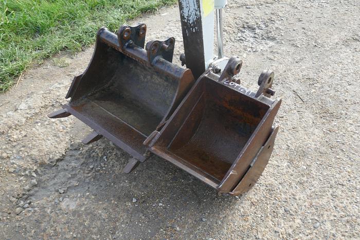 Used 2011 TAKEUCHI TB108