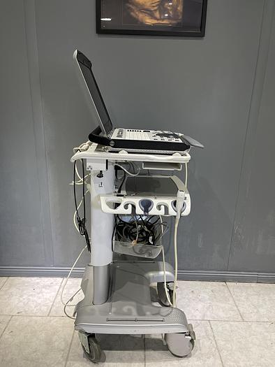 Gebraucht GE Vivid q Ultraschallgerät auf Vivid i Trolley mit 2 Sonden und EKG Kabel