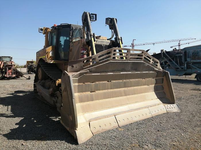 Usado CATERPILLAR D8T 2011