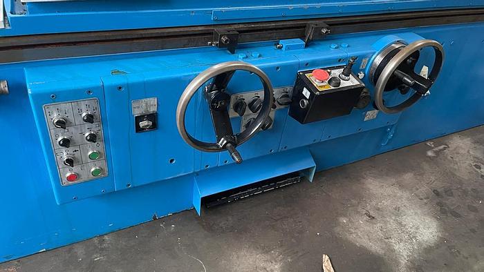 Used Szlifierka do wałków TOS BHU 50Sx1500