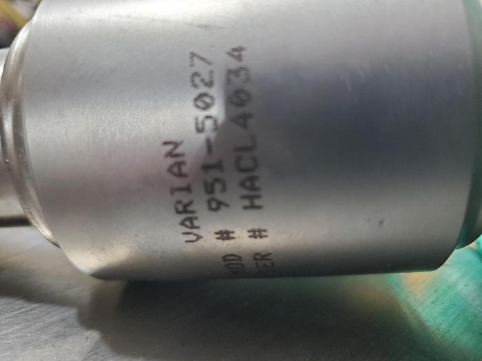 Varian 951-5027 manual angle high vacuum valve, 2 3/4" conflat (X2)