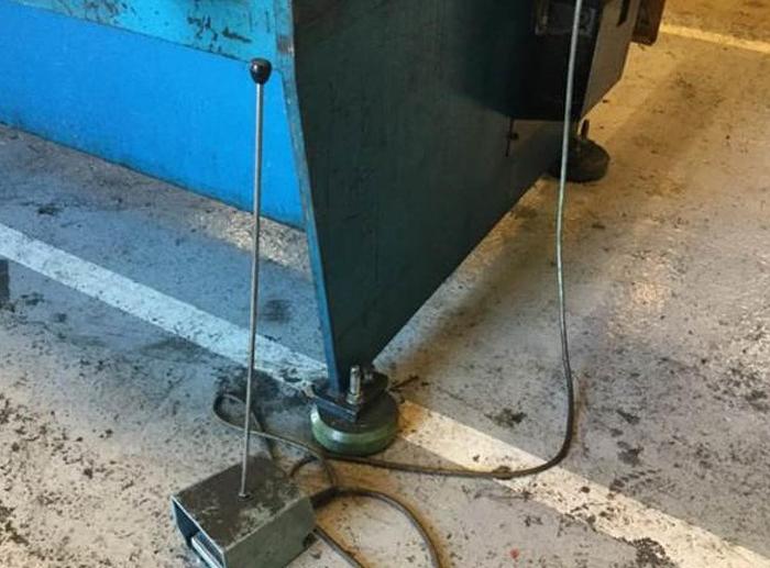 Gebraucht PLAATSCHAAR DESCOMBES 2m/6 mm dik