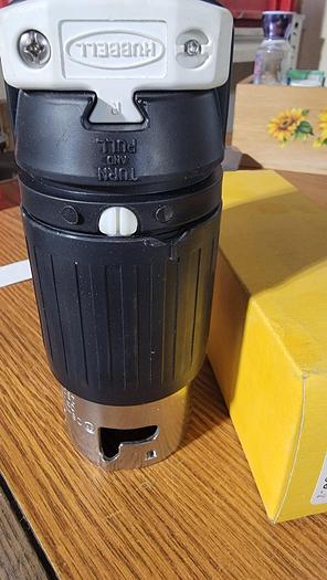 Parts Only HUBBELL 50A INSULGRIPTWIST-LOCK CS-8365C 250VAC 3POLE 4WIRE (B18)