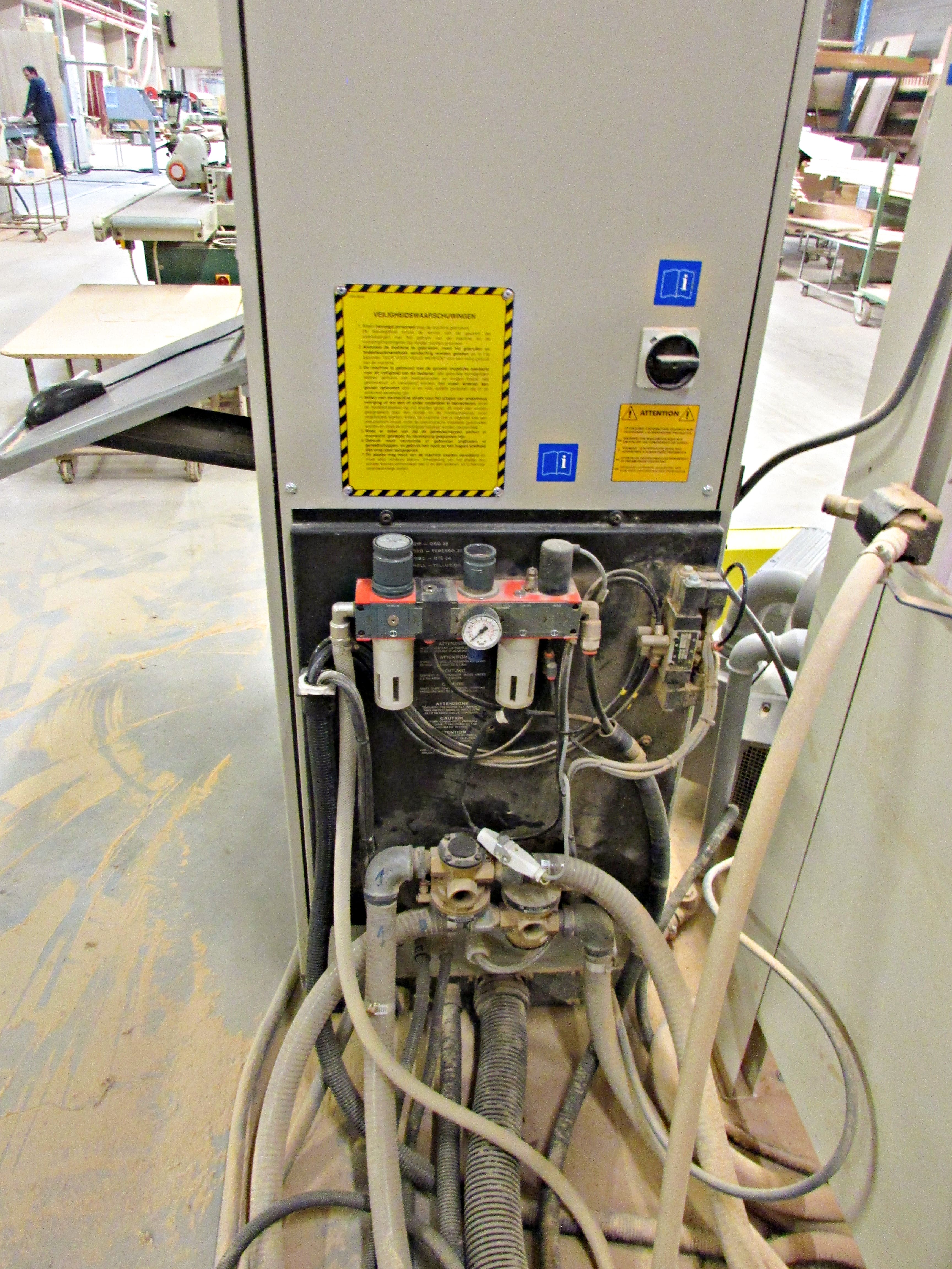 Used SCM Record 220 - 1999