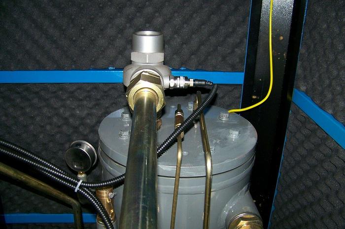 Air-Max MAC-7BSVSD2 7.5hp. 1 ph. Rotary Screw Air Compressor 12 Year Warranty