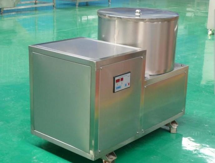 D'occasion SALAD SPINNER / DEHYDRATOR