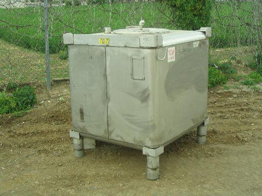 Used 350 GALLON TOTE TANK