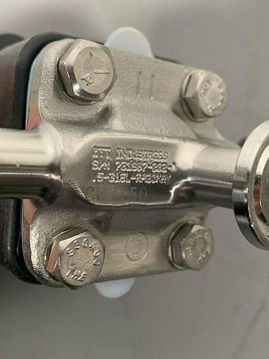 Used ITT Pure-Flo  .5-316L-RA20MAX-CWP150 3-way Diaphragm Valve w/ 1/2" Sanitary Fit