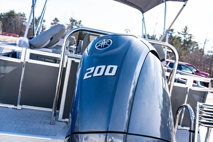 Avalon Venture 85 - 23' Center Console Fish
