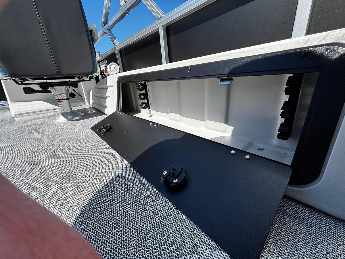 2026 Avalon 2185 VEN RF TRI