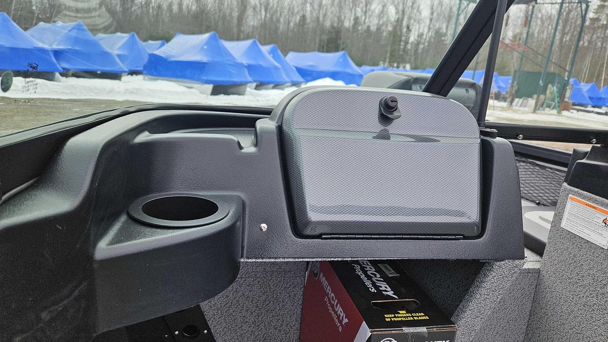 2026 Crestliner 1850 Kodiak WT /w Conversion bench