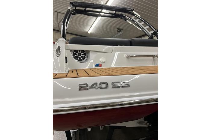 2024 CROWNLINE 240 SS CR-24-03