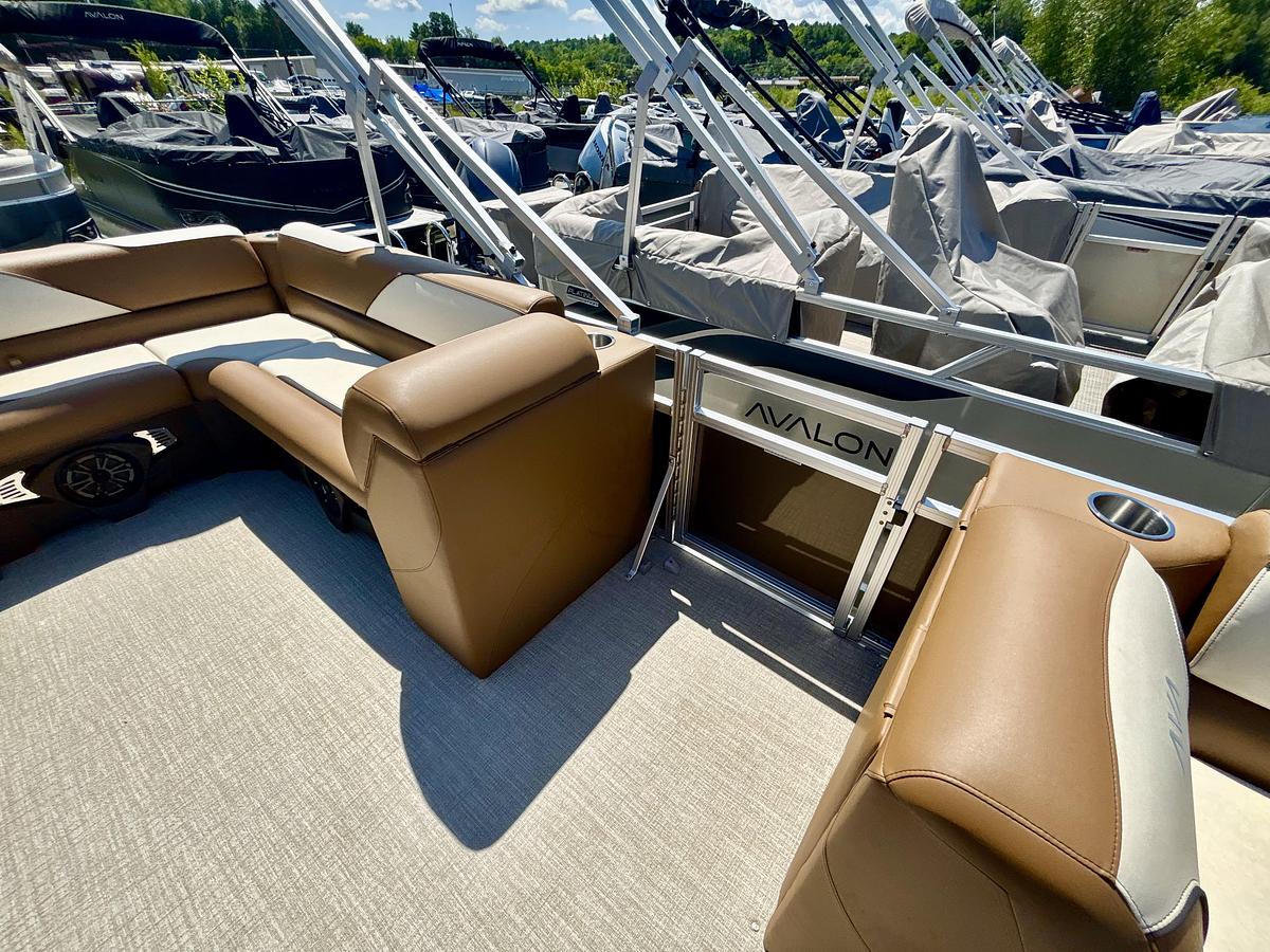 2026 Avalon 1980 VENTURE CR