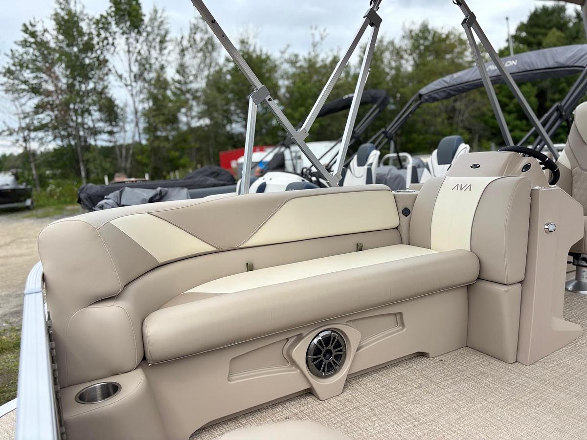 2026 Avalon 2380 Venture RF