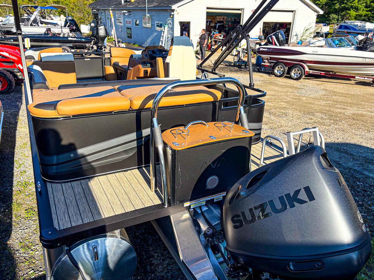 2026 Avalon 2185 VENTURE CR TRITOON