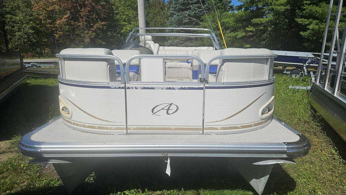 Used 2007 Avalon 20' Paradise