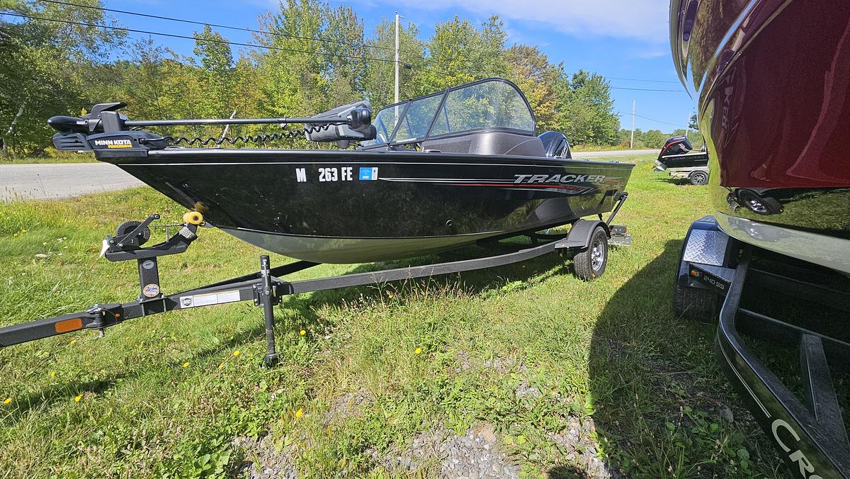 Used 2024 Tracker Pro-Guide V-16 WT