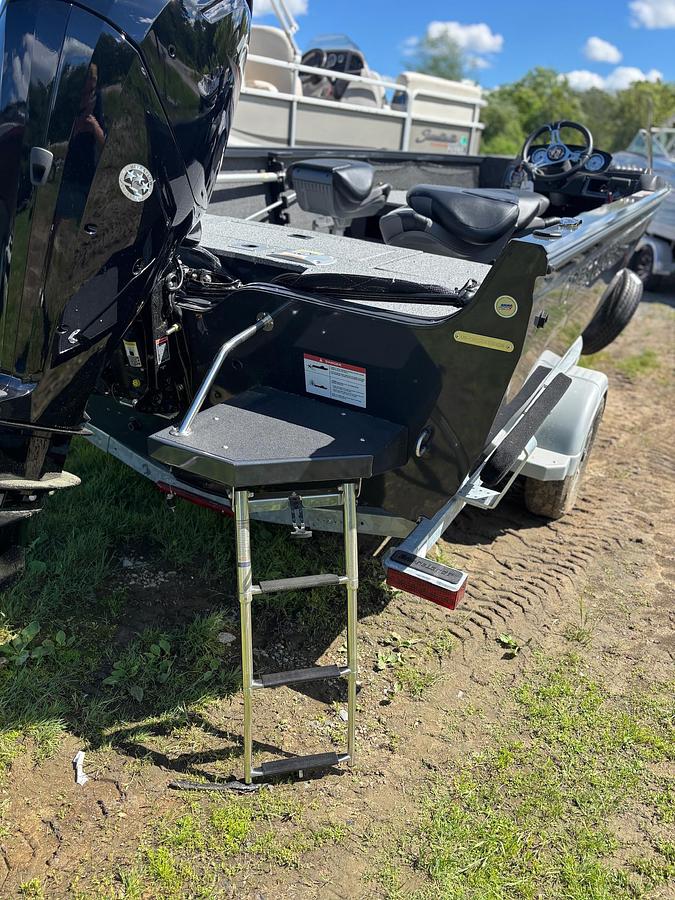 2026 Crestliner 1750 Hawk JS