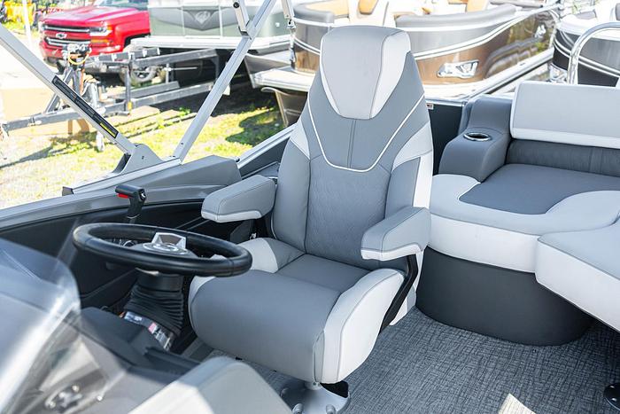 2025 AVALON 2385 CATALINA REAR J LOUNGE