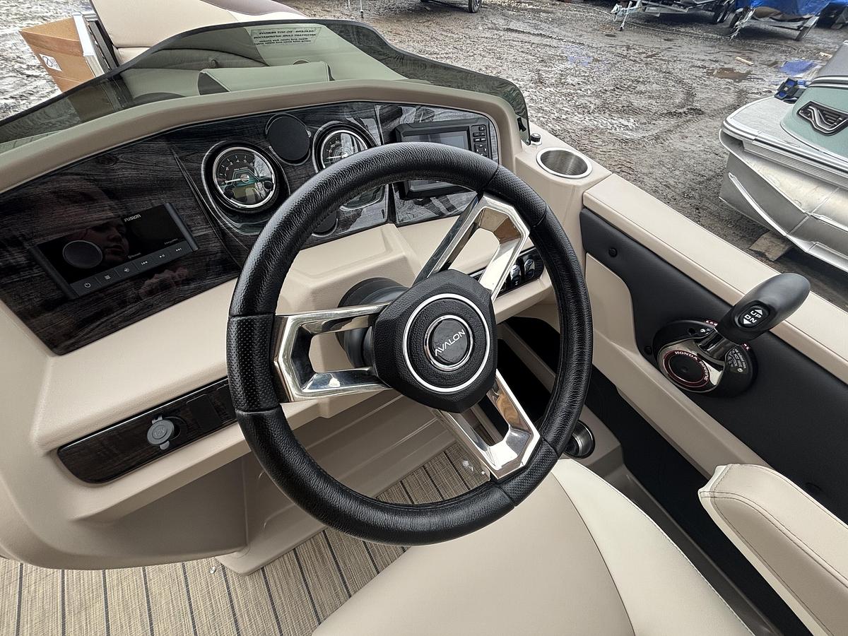 2026 Avalon 2385 LSZ ELITE