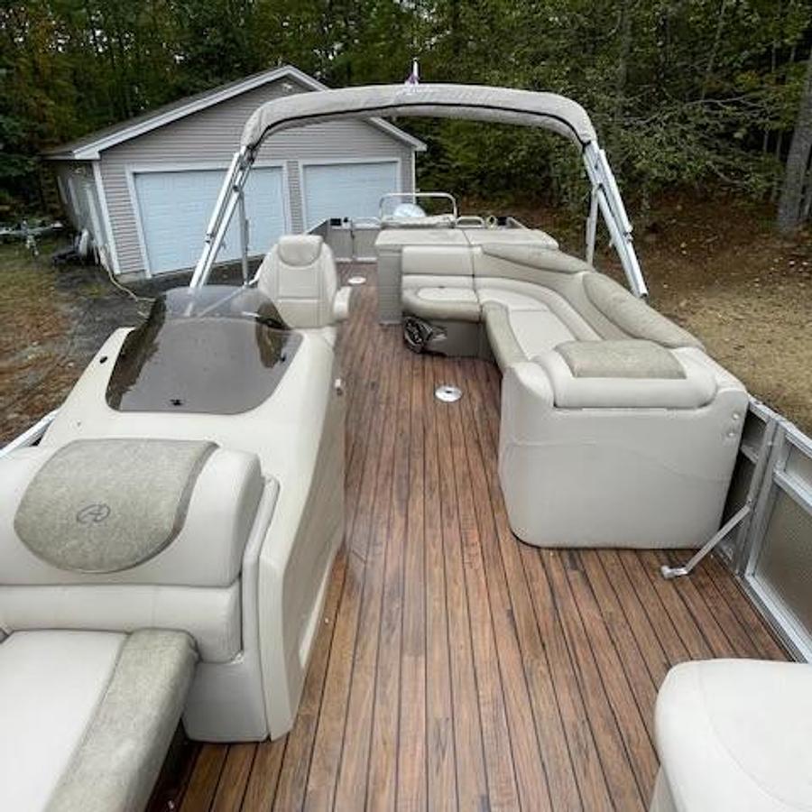 Used 2019 Avalon 2585 Catalina CR Tritoon