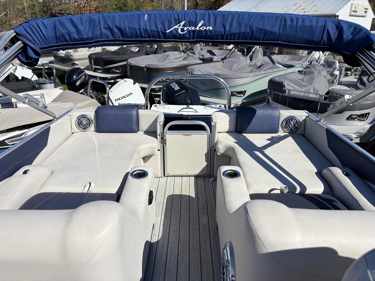 Used 2020 Avalon 2785 CATALINA RL PLATINUM