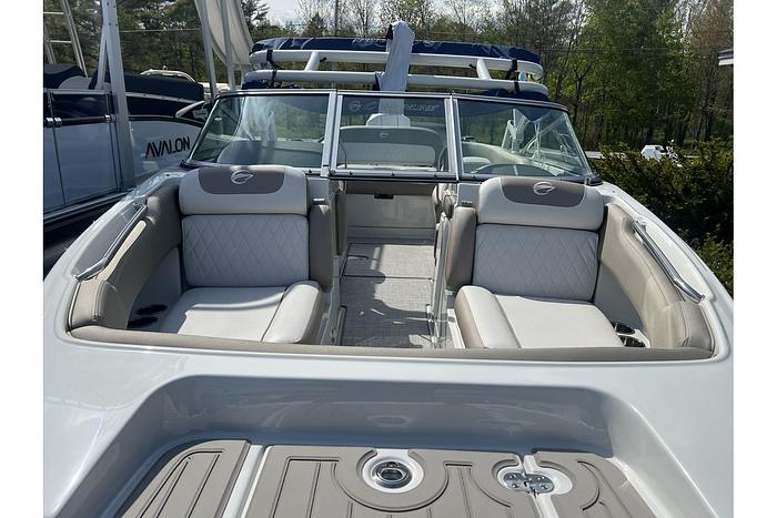 2024 CROWNLINE E220 XS CR-24-02