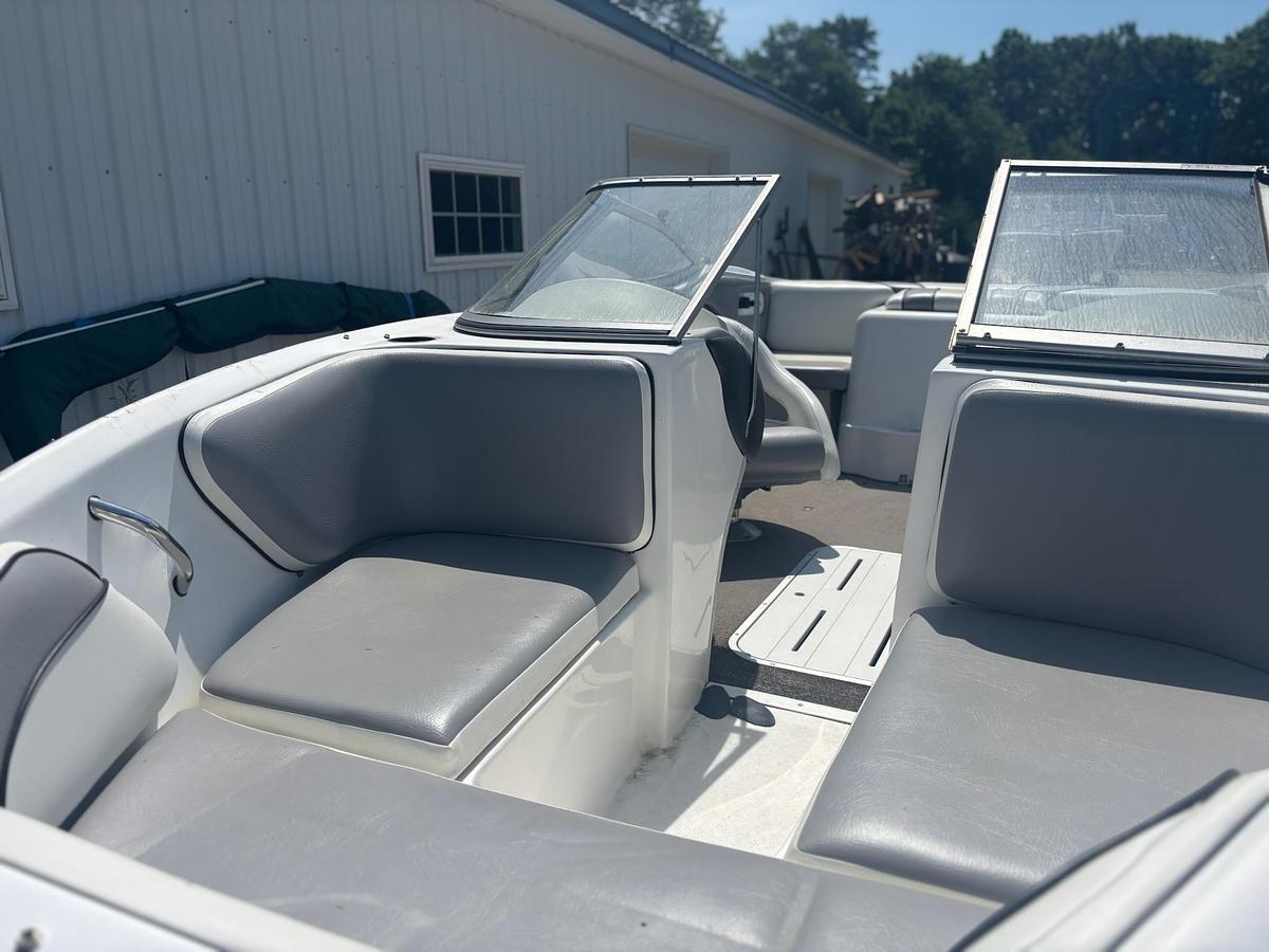 Used 2007 Mariah SX19