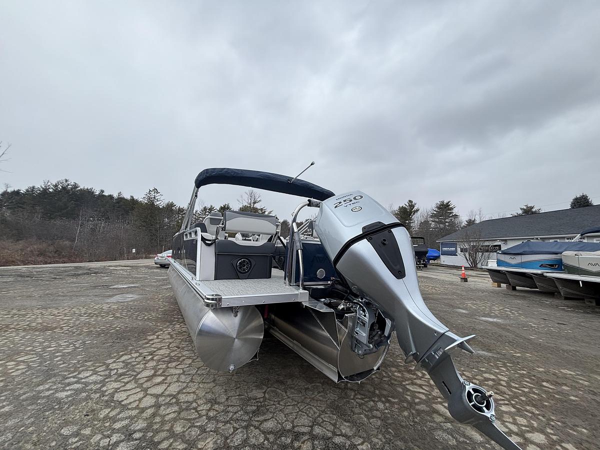 2026 Avalon 2385 LSZ QLS