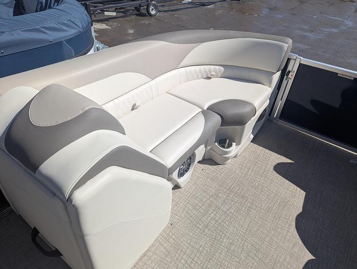 Used 2024 Avalon 2385 LSZ Quad Lounge