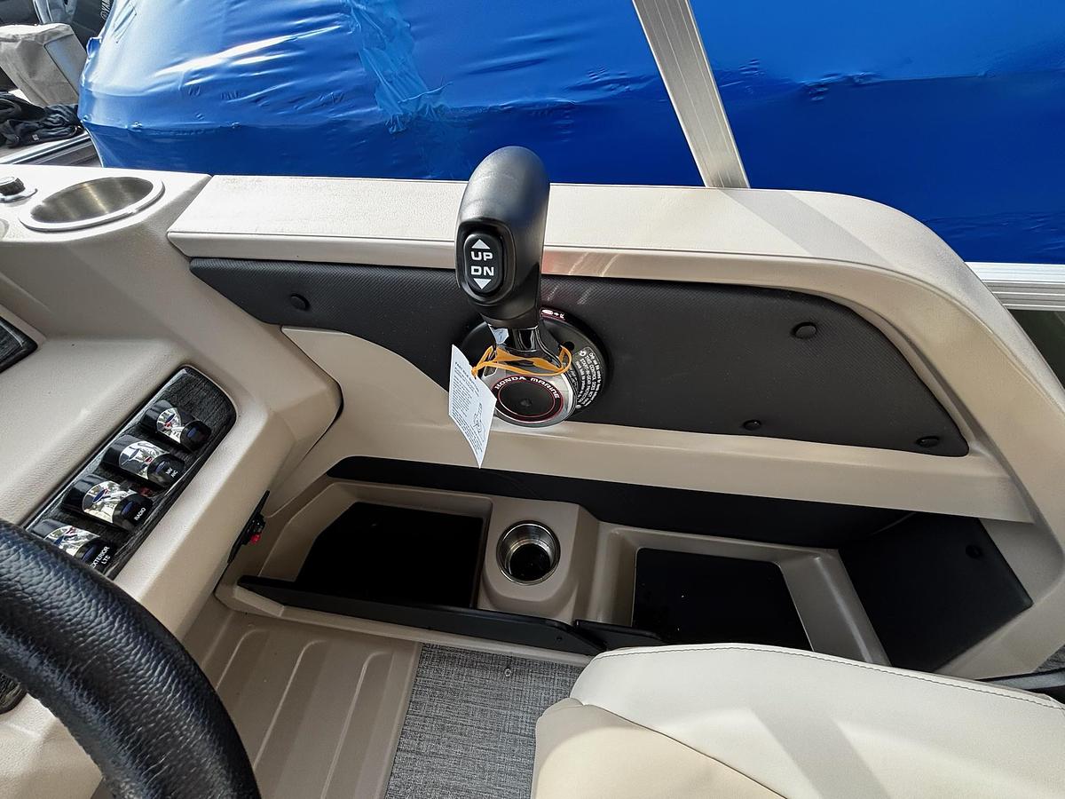 2026 Avalon 2185 LSZ QLS