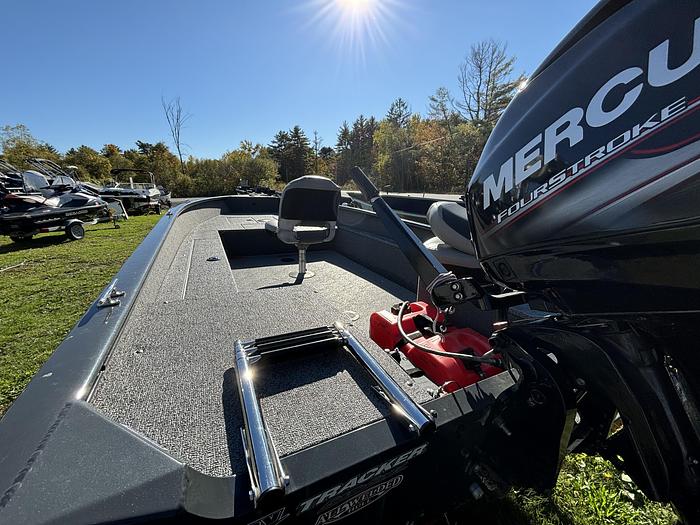 Used 2019 Tracker Guide V-16T LKR DLX