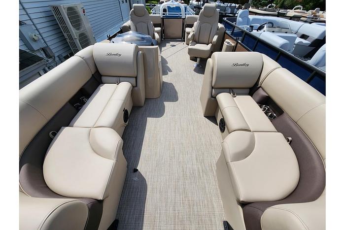 2024 BENTLEY PONTOONS 220 LEGACY NAV WIDE PORT GATE BP-24-07