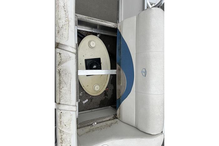 Used 2008 TAHOE PONTOONS CASCADE 1823