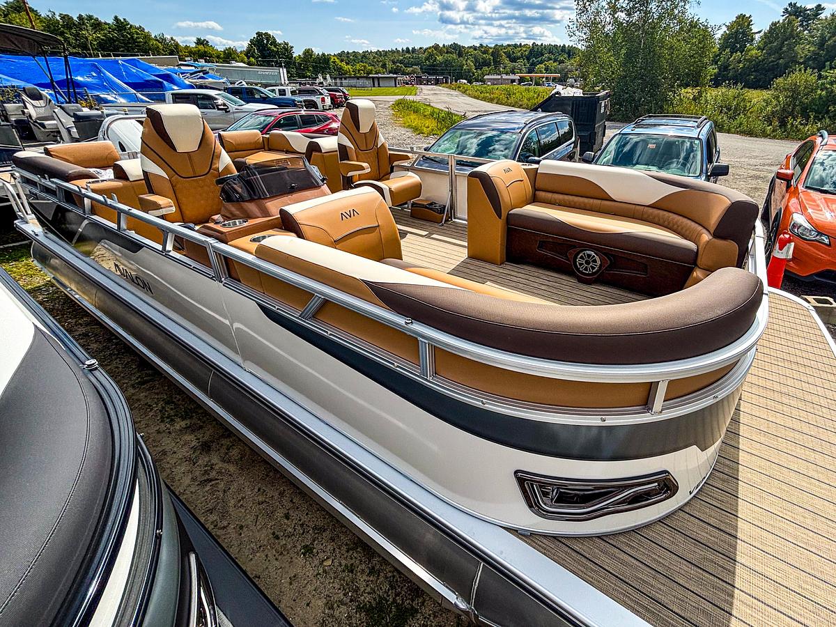 2026 Avalon 2385 VEN85 QL