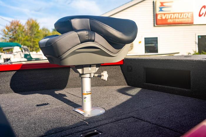 2025 CRESTLINER 1650 HAWK WT JUMPSEAT CL-25-01