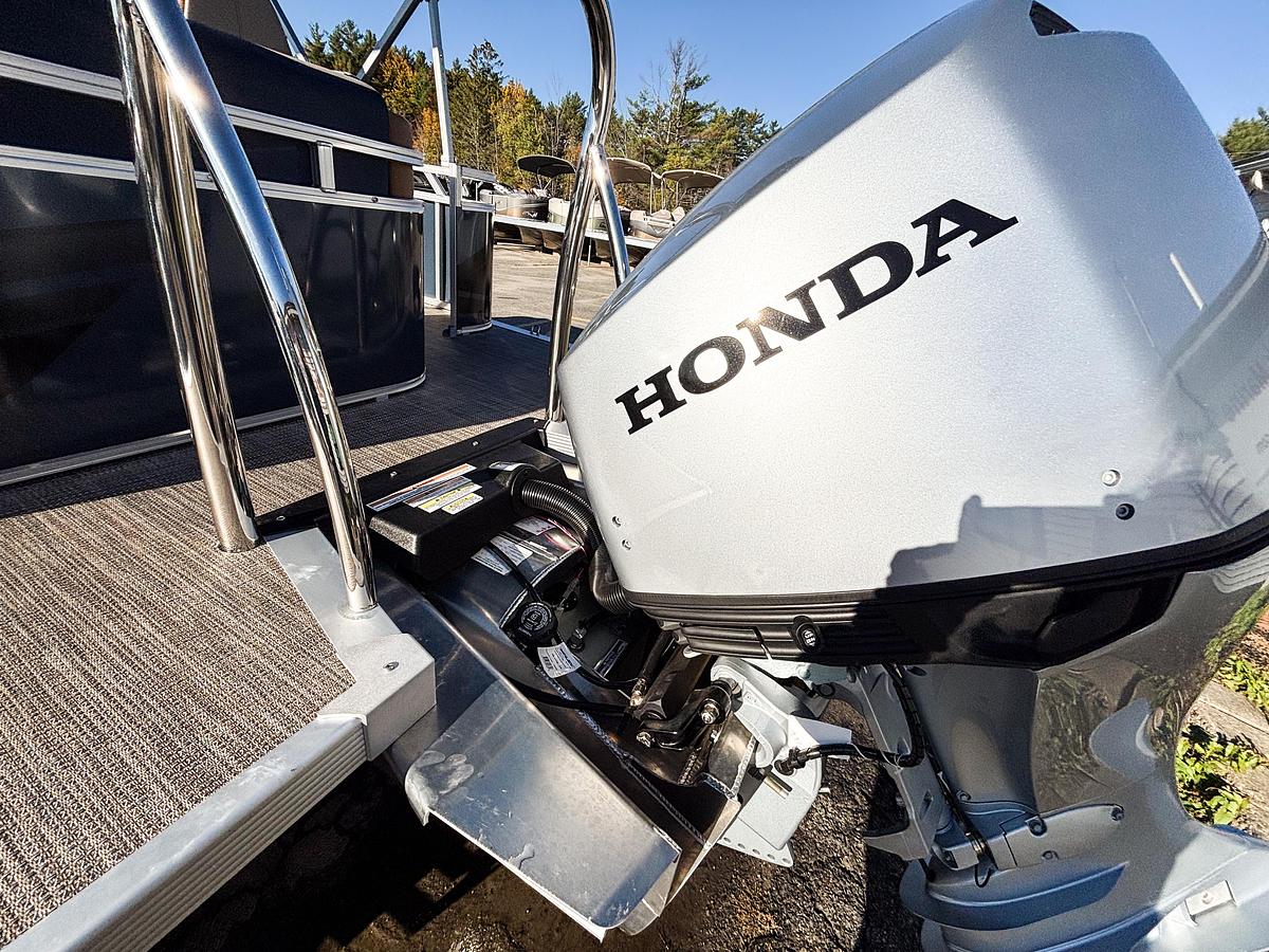 2026 Avalon 1980 VEN CR TRITOON