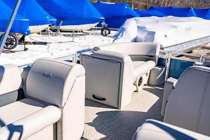 2025 Avalon 1980 VLS Quad Lounge